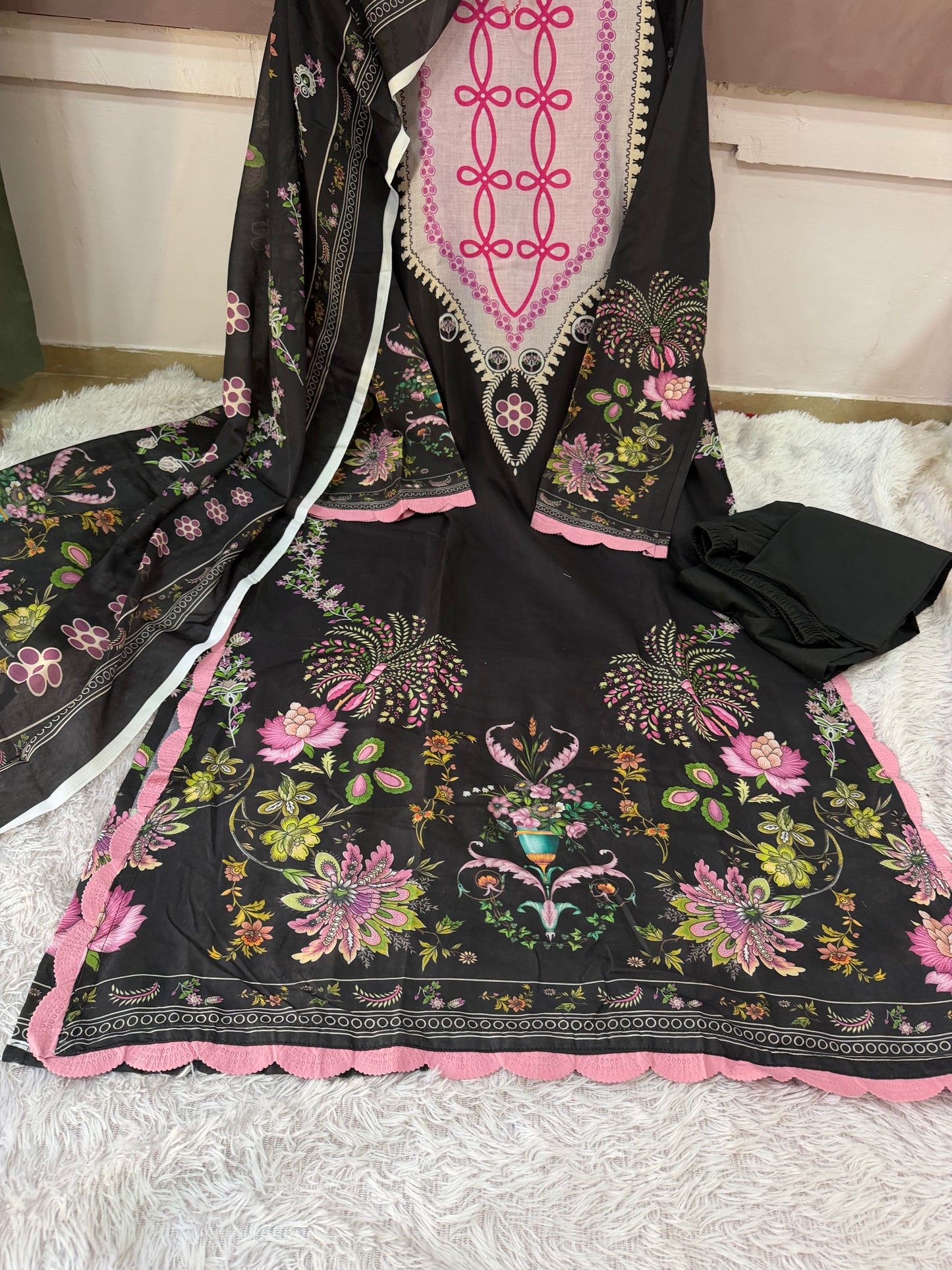 Sadabahar kaftans