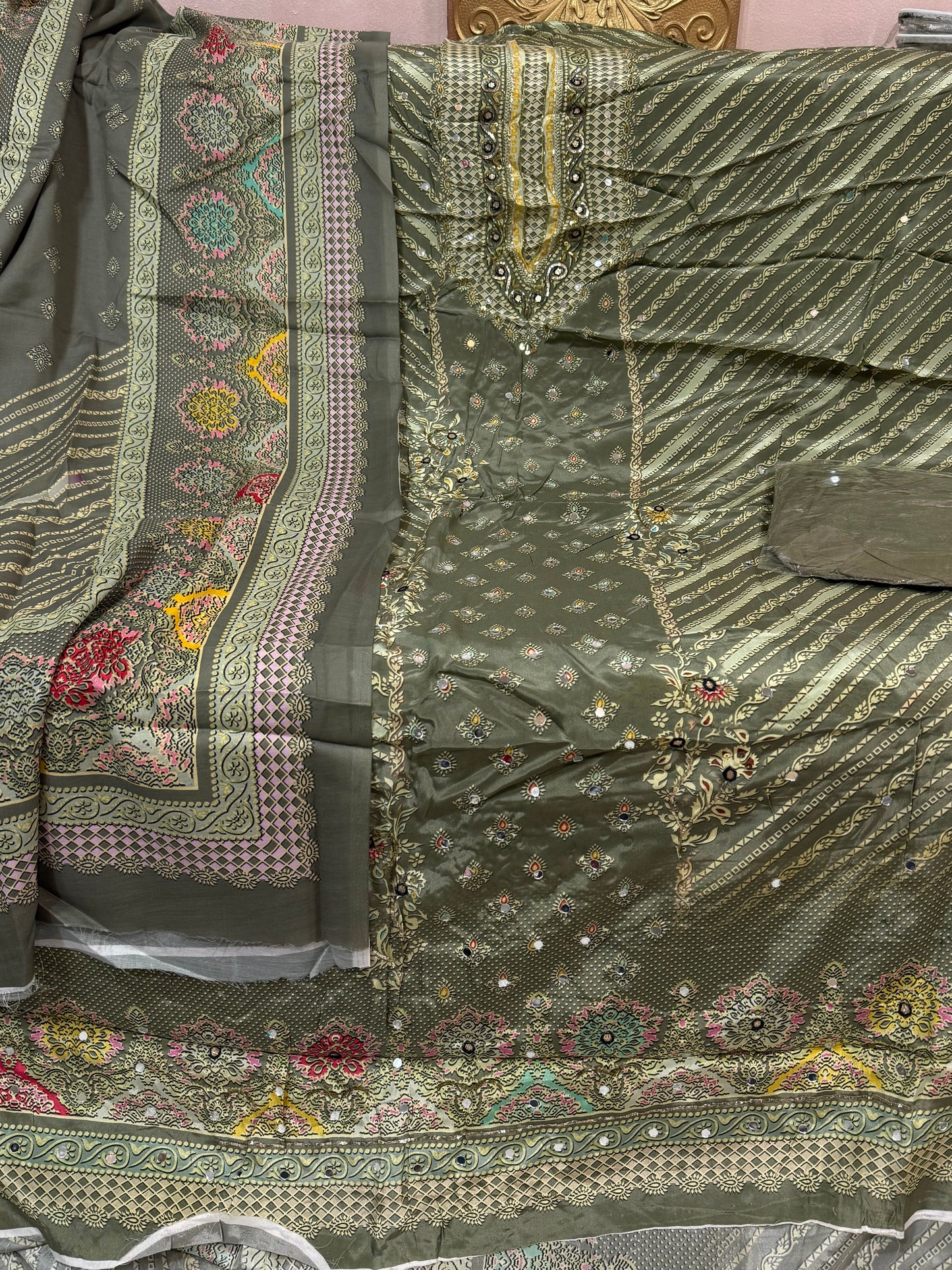 code 943 944 945 unstitched