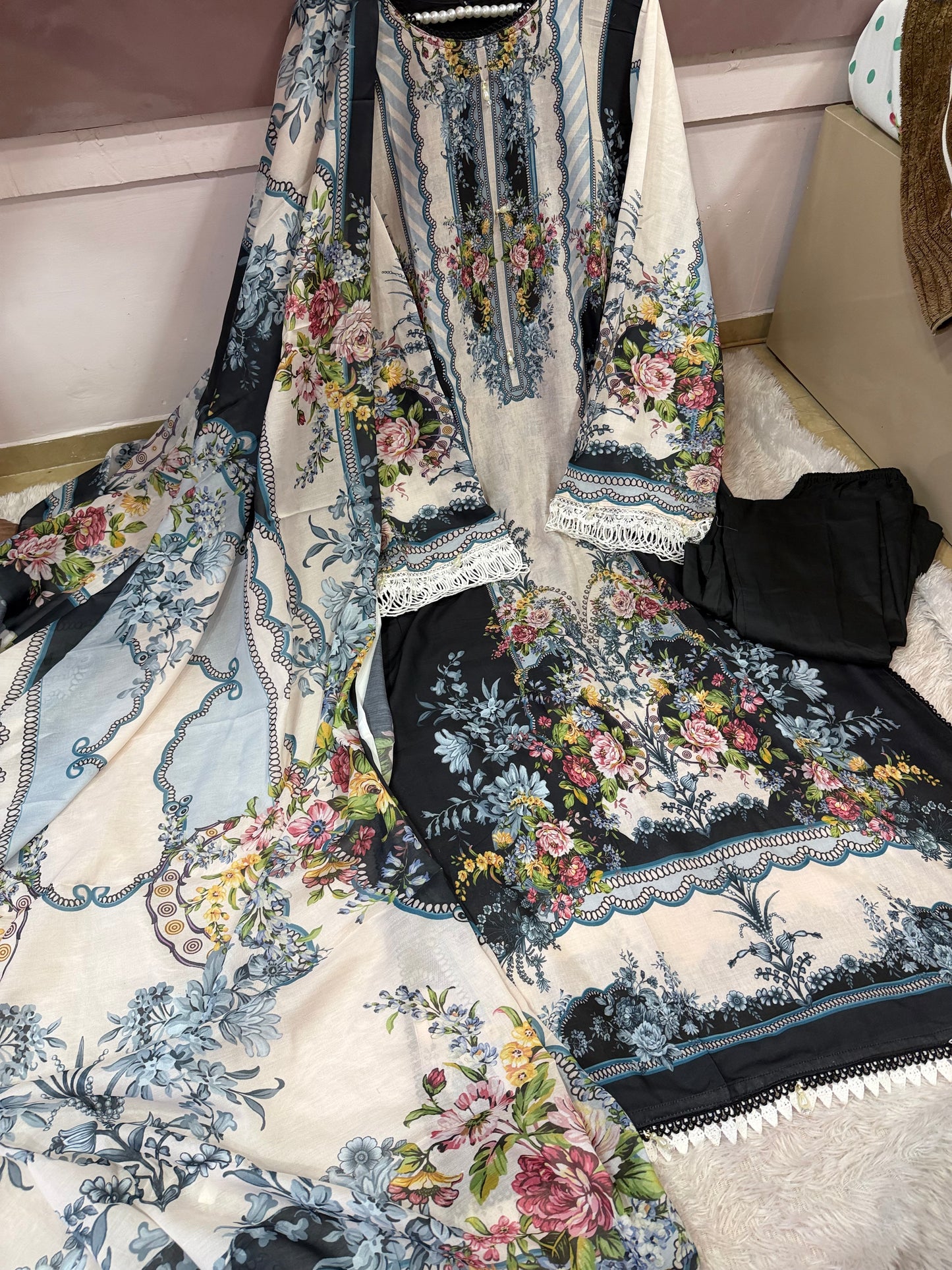 Kaftans Suits paki style select codes