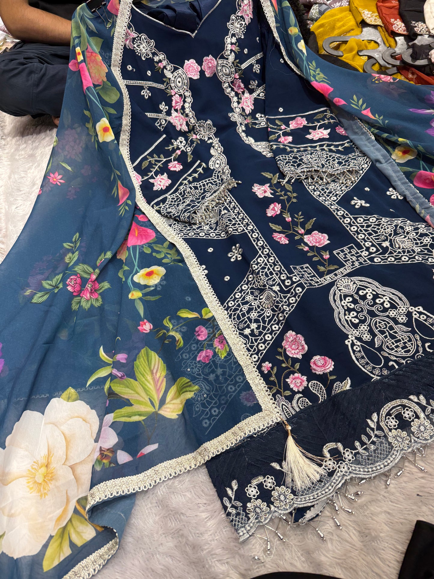 1022 readymade and semi stitchdd