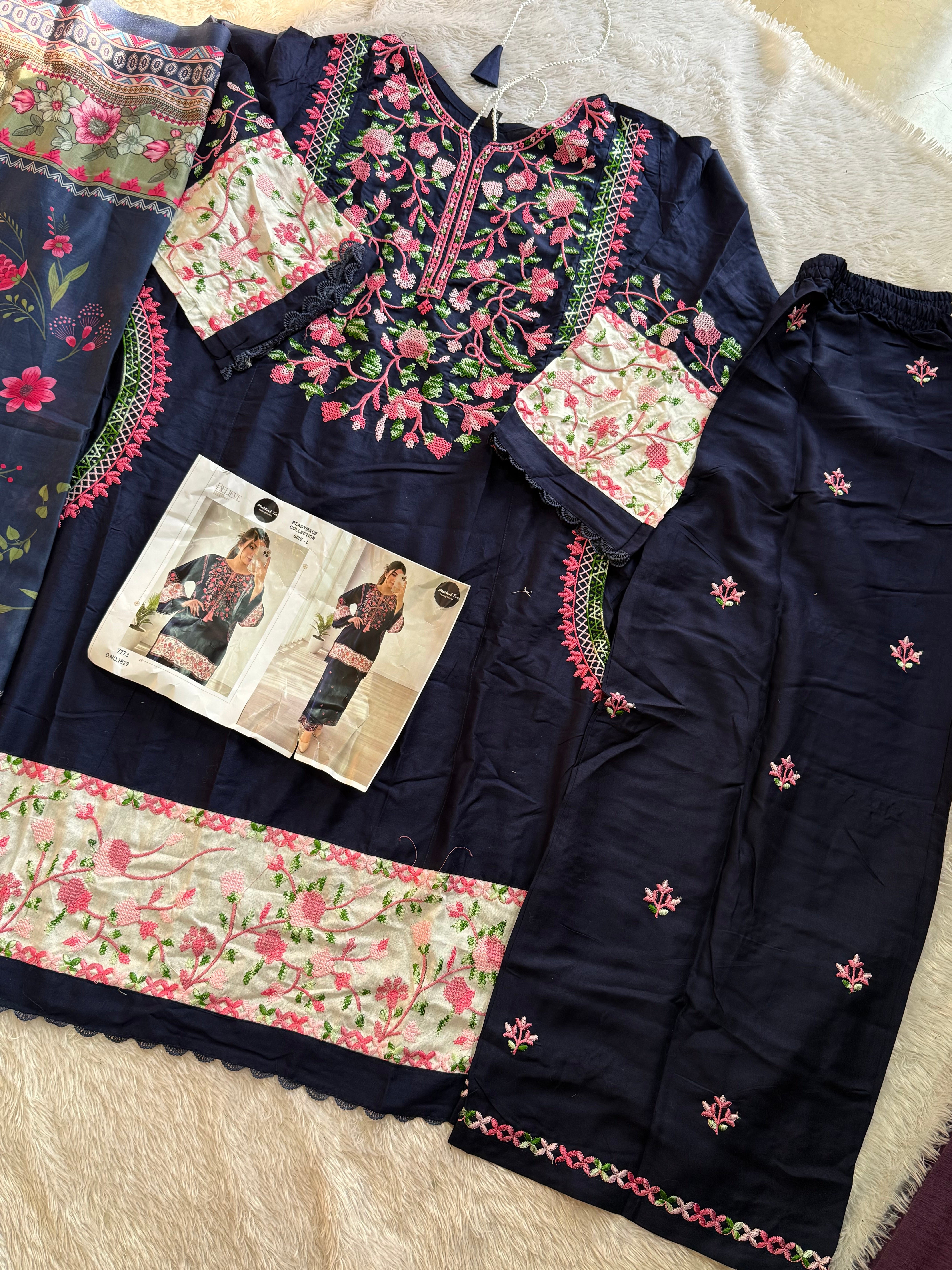 code 1829 Readymade – ZiaazDesigns
