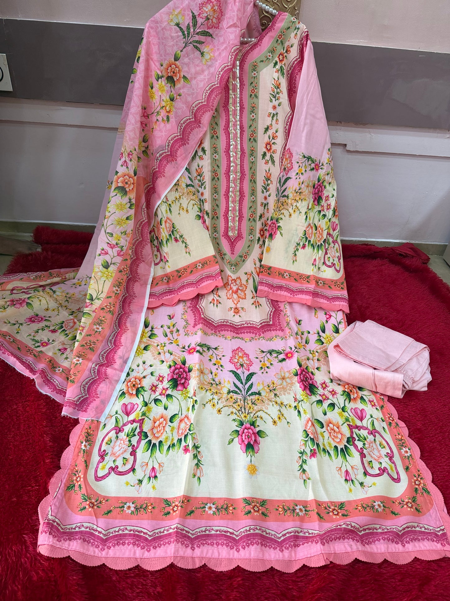 Sadabahar kaftans