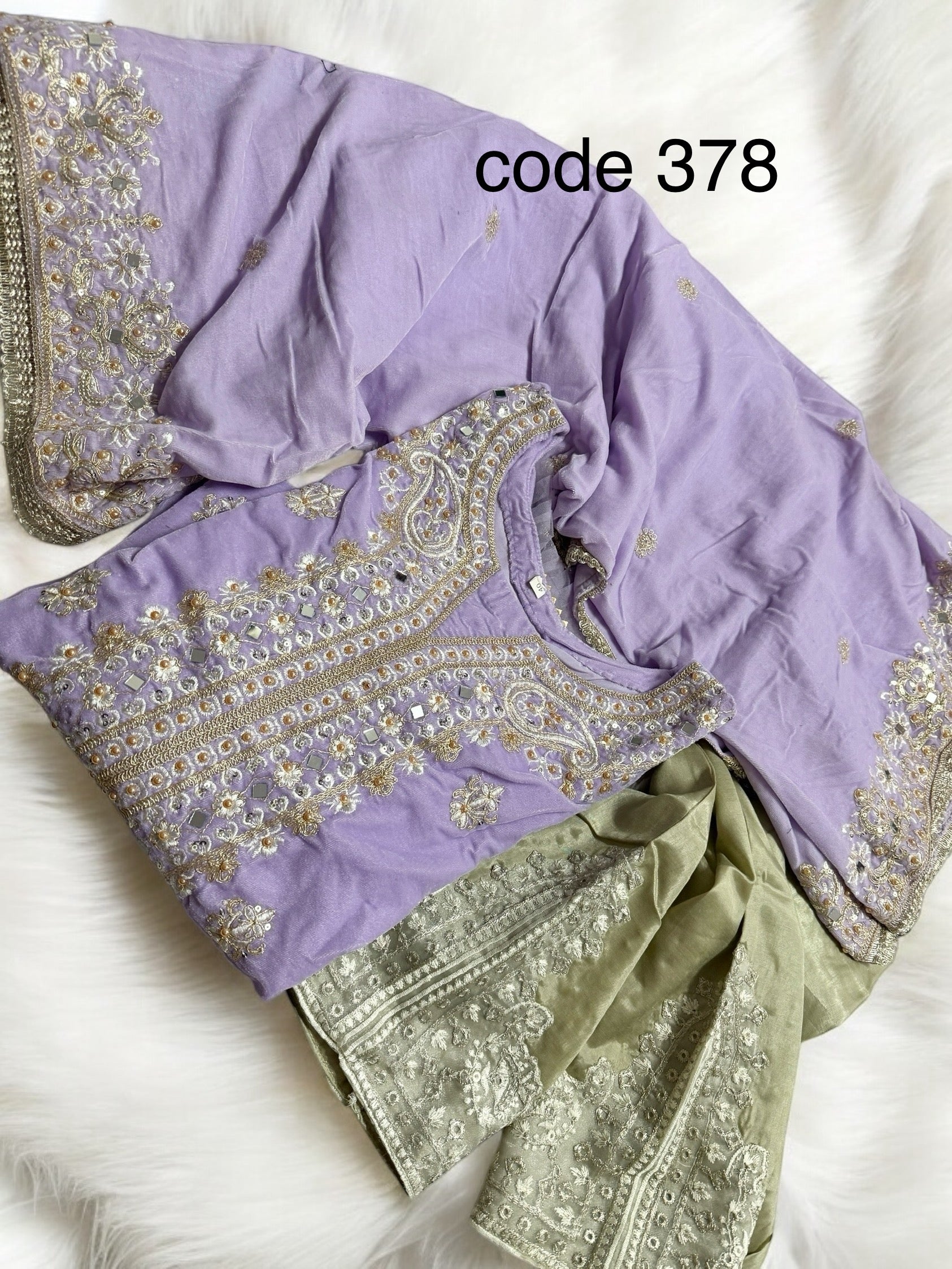 code 378 velvet sale – ZiaazDesigns